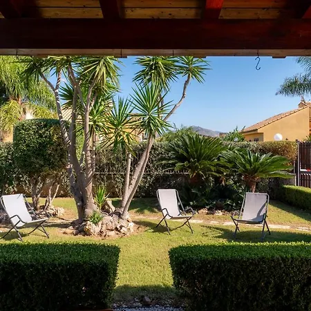 Plumeria Villa Campofelice Di Roccella